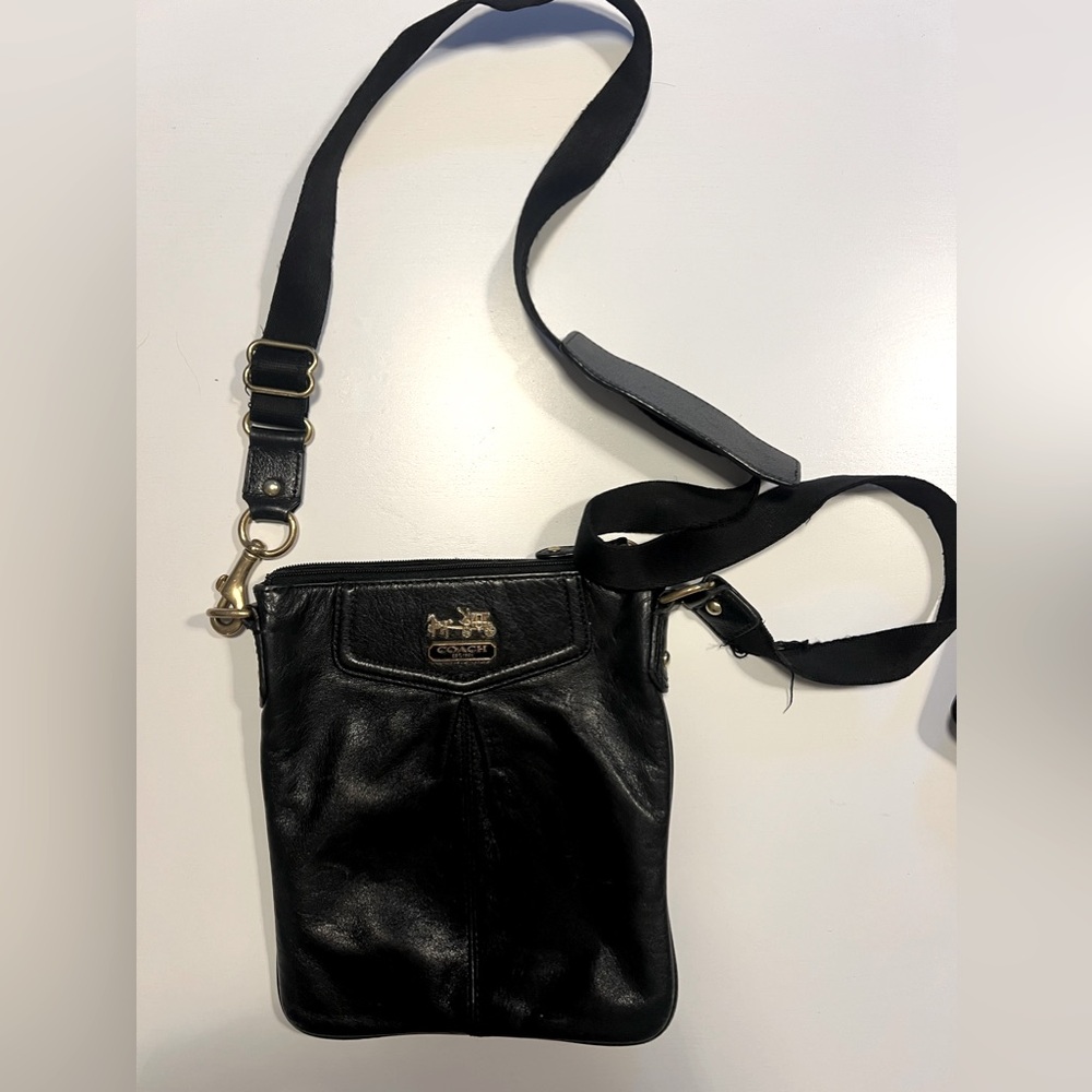 COACH MINI BLACK SOFT LEATHER CROSSBODY BAG